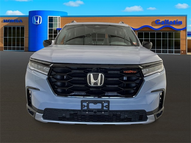 2025 Honda Pilot TrailSport photo 3