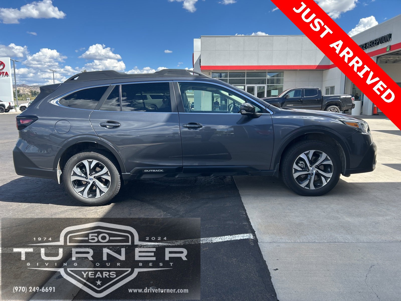 2021 Subaru Outback Limited XT photo 2