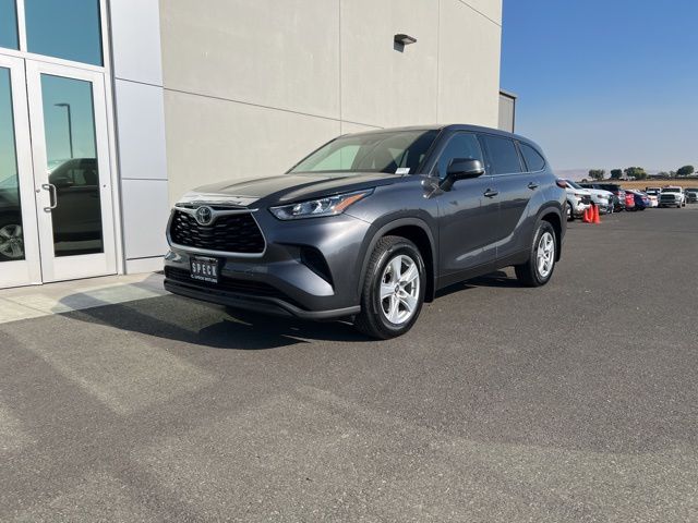 2020 Toyota Highlander L photo 3