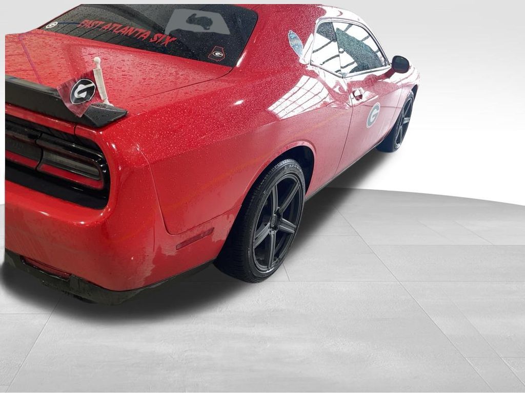 2019 Dodge Challenger SXT photo 4