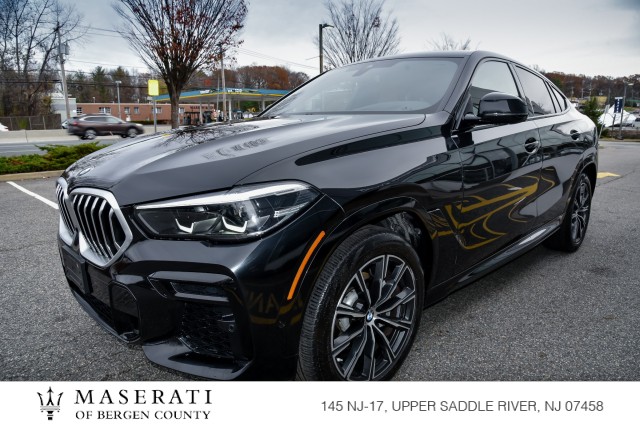 2022 BMW X6 40i's photo