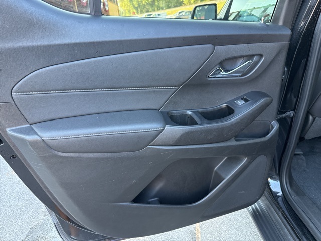 2022 Chevrolet Traverse Leather photo 17