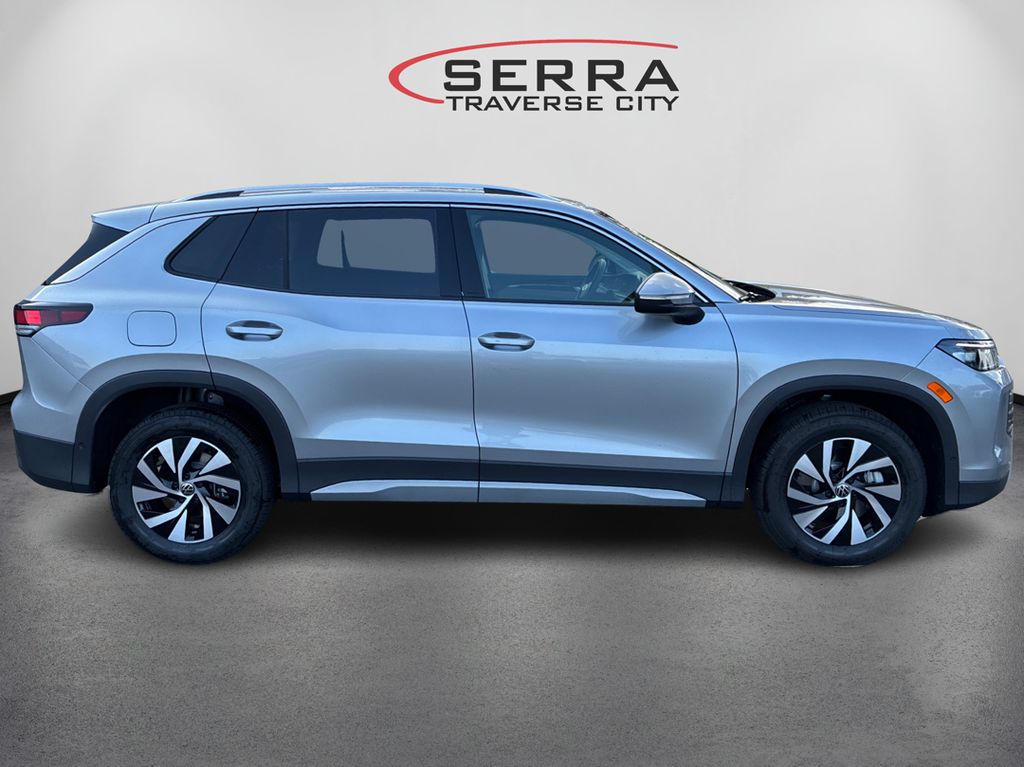 2025 Volkswagen Tiguan S photo 4