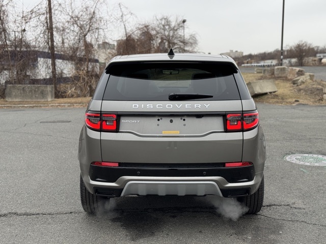 2025 Land Rover Discovery Sport S photo 3