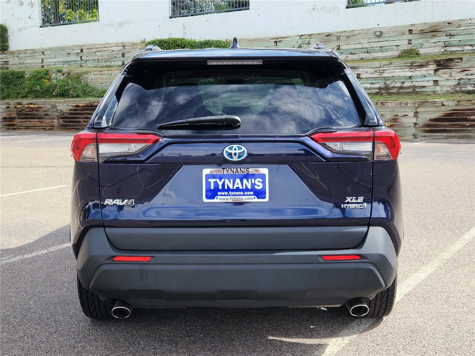 2021 Toyota RAV4 Hybrid XLE photo 4