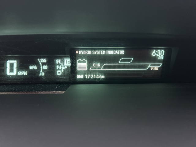 2010 Toyota Prius Three photo 8