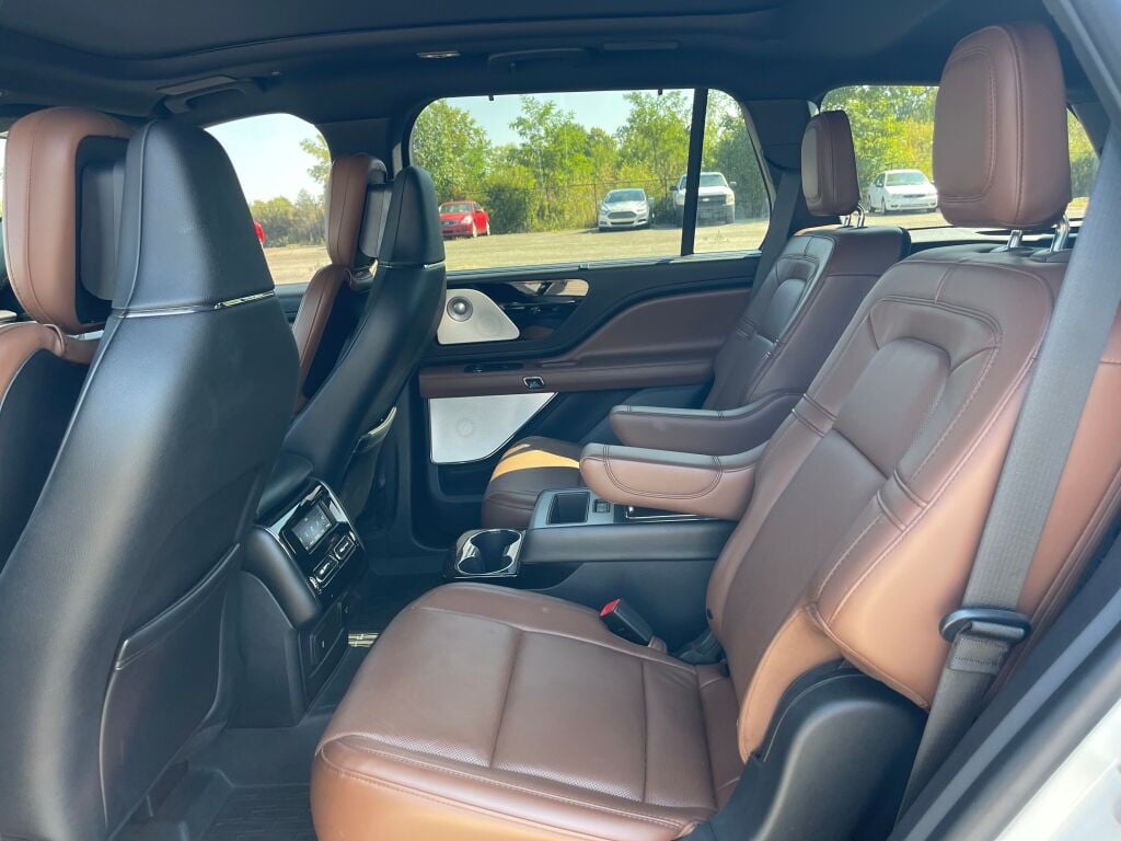 2021 Lincoln Aviator Reserve photo 11