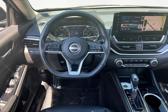 2024 Nissan Altima 2.5 SR photo 8