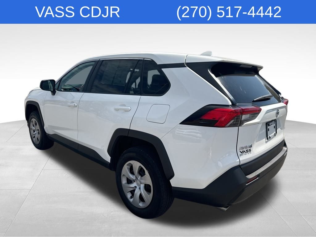 2024 Toyota RAV4 LE photo 4