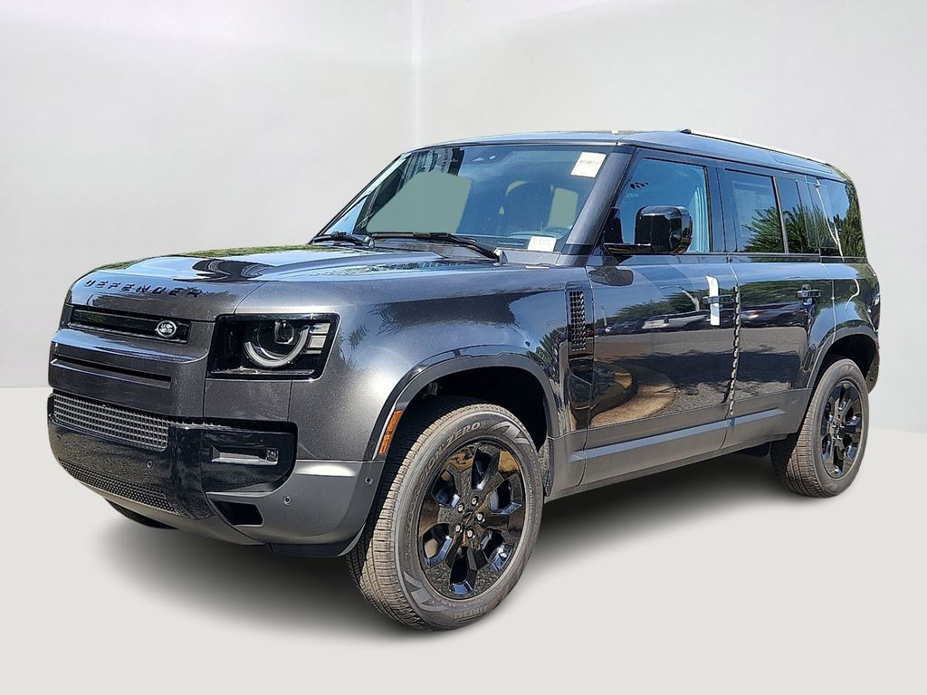 2026 Land Rover Defender S's photo