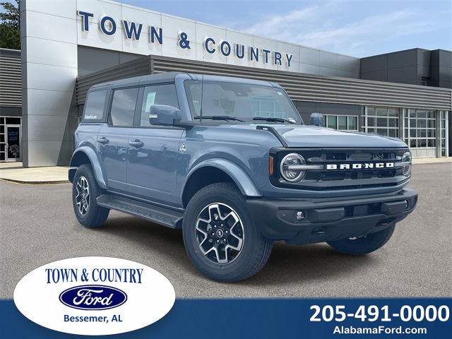 2025 Ford Bronco 4-Door Outer Banks's photo