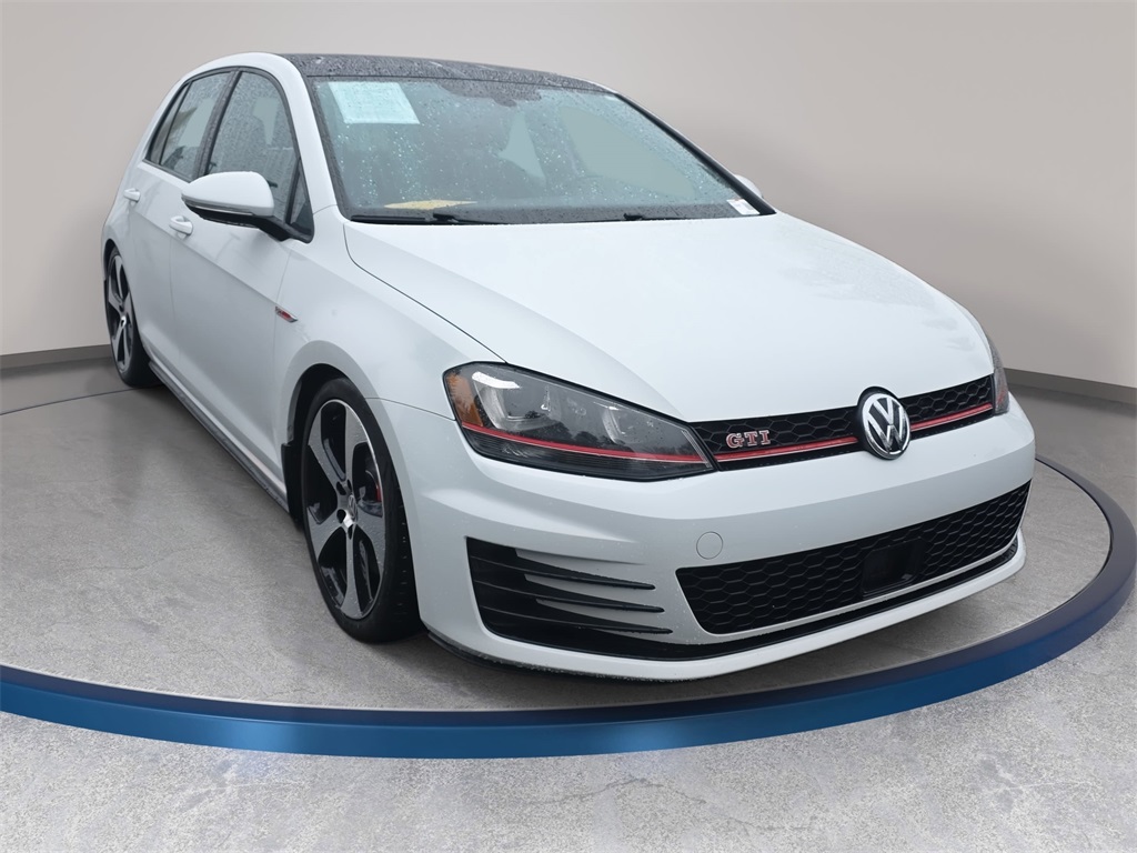 2017 Volkswagen Golf GTI photo 3