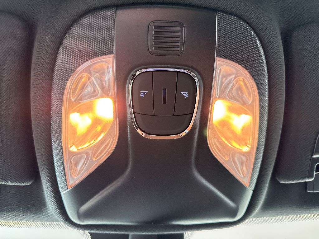 2025 Jeep Compass Limited photo 32
