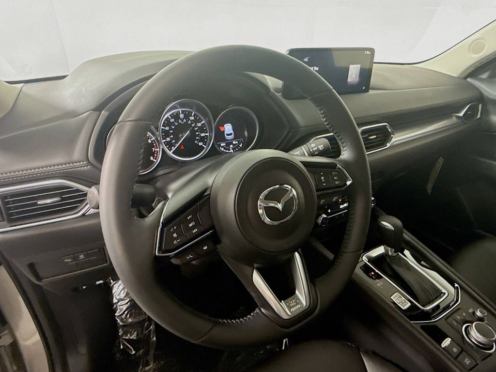 2025 Mazda CX-5 2.5 Select photo 10