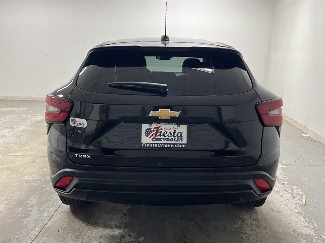 2025 Chevrolet Trax LS photo 10