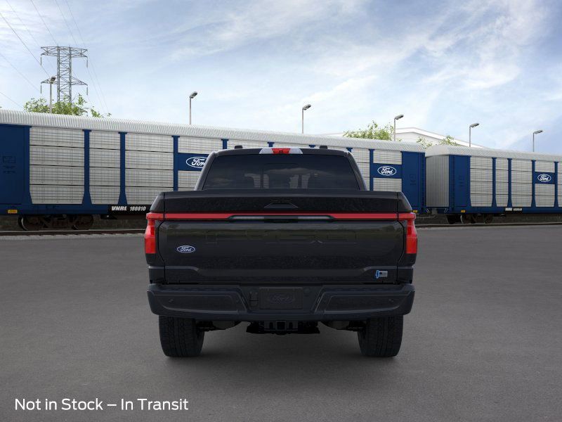 2025 Ford F-150 Lightning Lariat photo 6