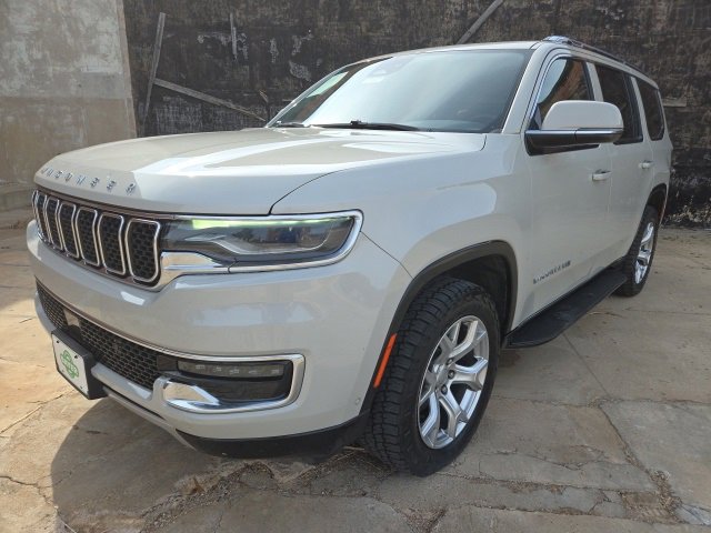 2022 Jeep Wagoneer Series II's photo