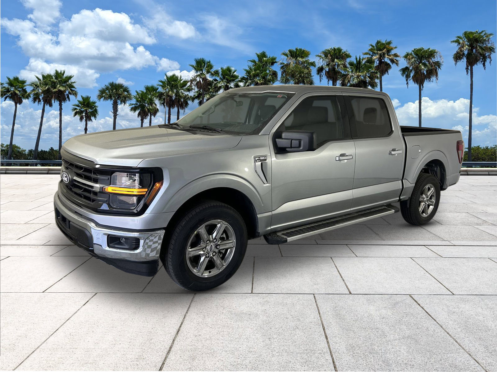 2025 Ford F-150 XLT photo 4