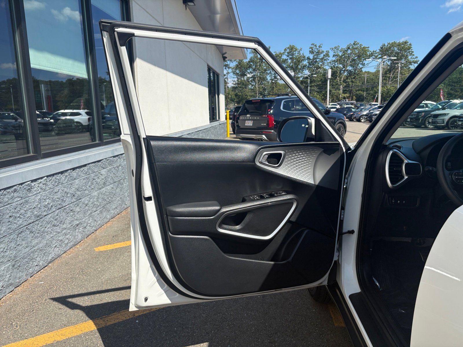 2024 Kia Soul LX photo 24