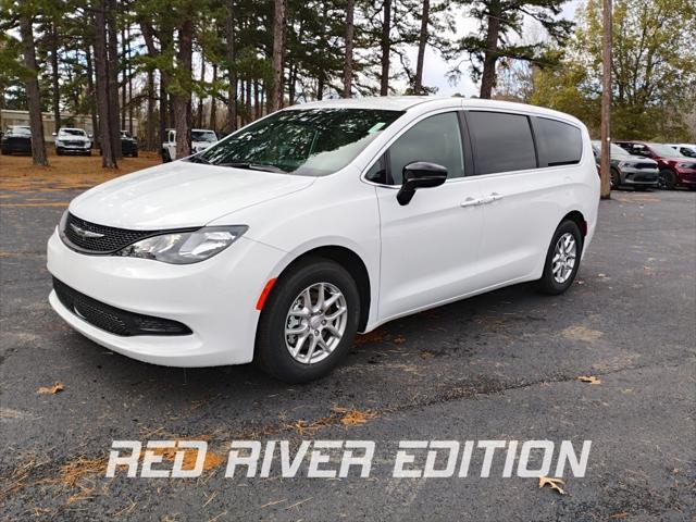 2026 Chrysler Voyager LX's photo