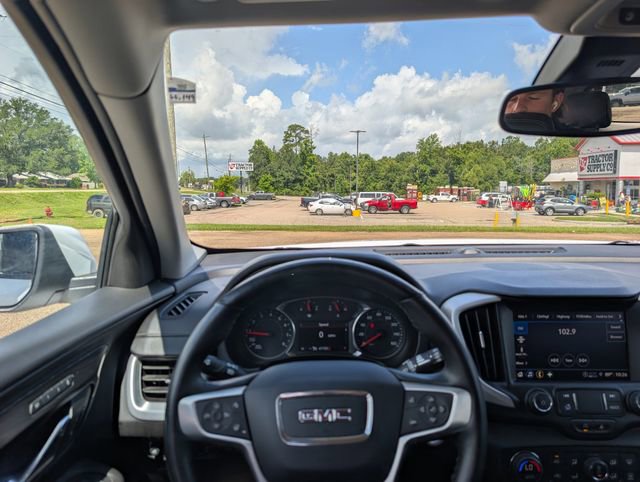 2024 Gmc Terrain SLT photo 28
