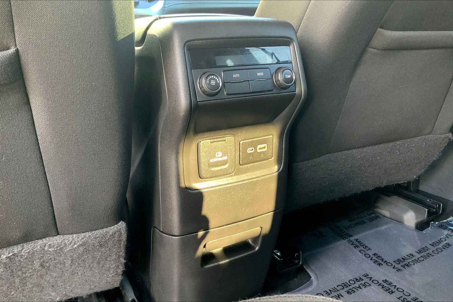 2020 Gmc Acadia SLE photo 28