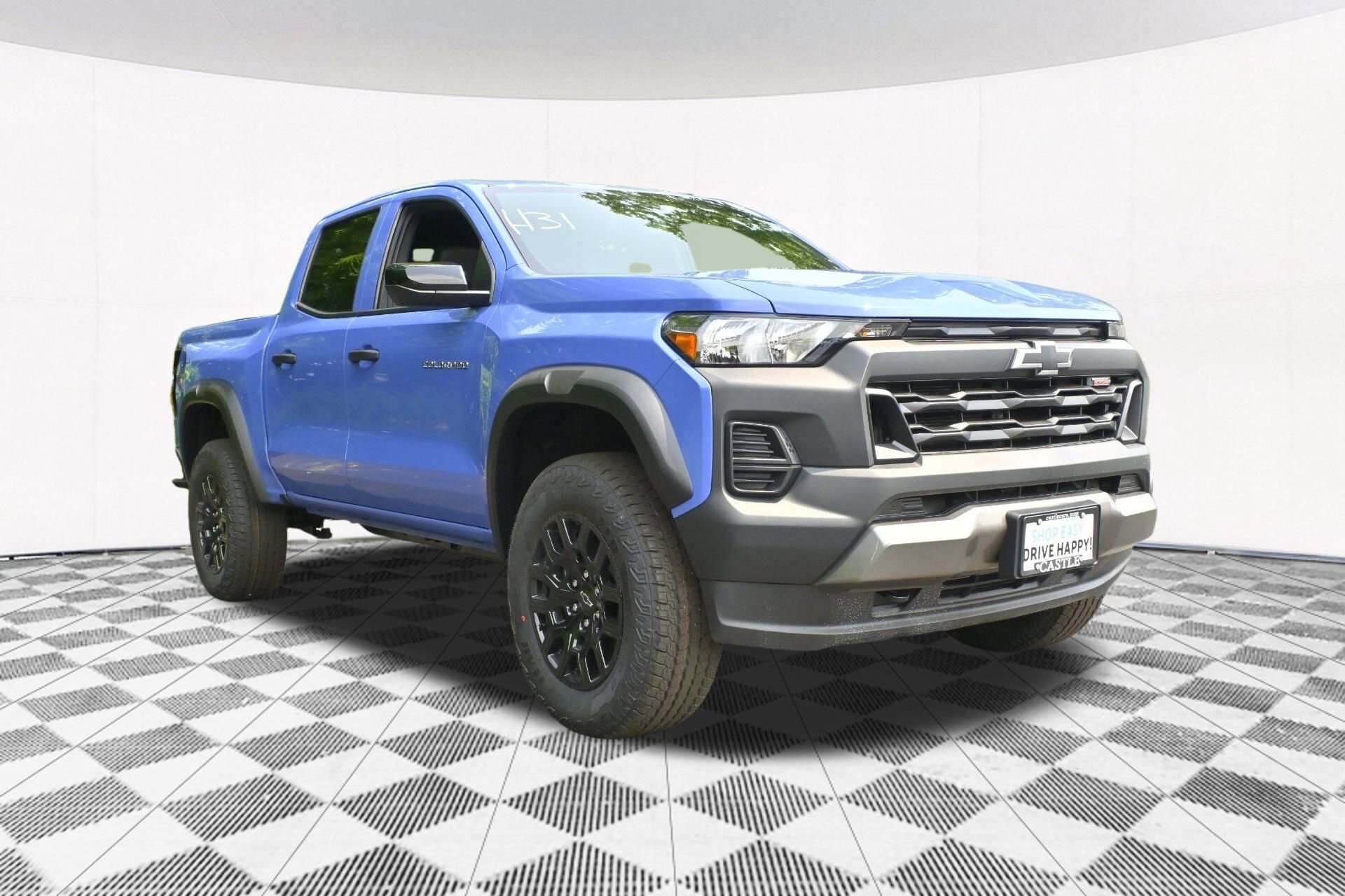 2026 Chevrolet Colorado Trail Boss photo 2