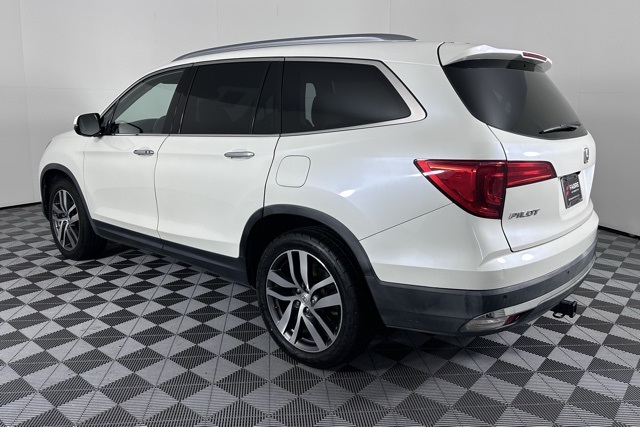 2016 Honda Pilot Touring photo 4