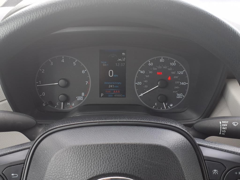 2023 Toyota Corolla Cross L photo 13