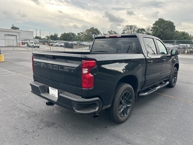 2025 Chevrolet Silverado 1500 Custom photo 3
