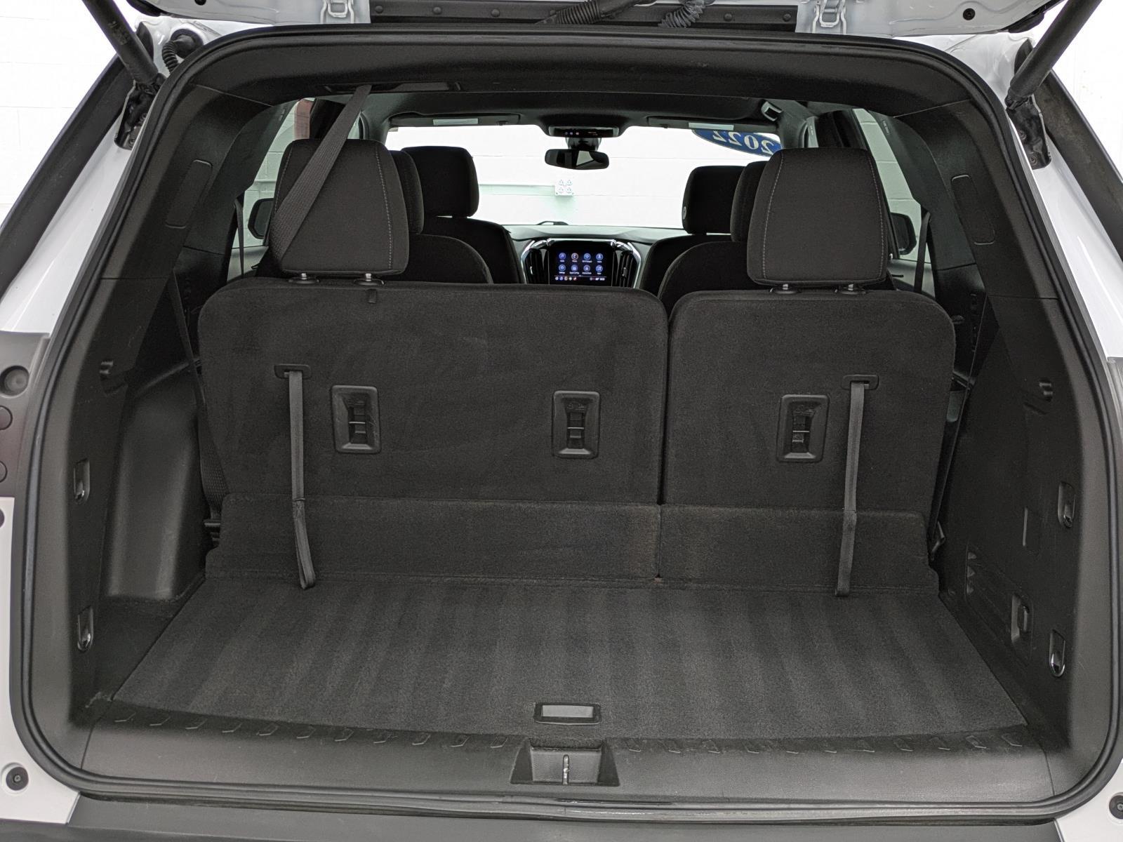 2022 Chevrolet Traverse Cloth photo 3