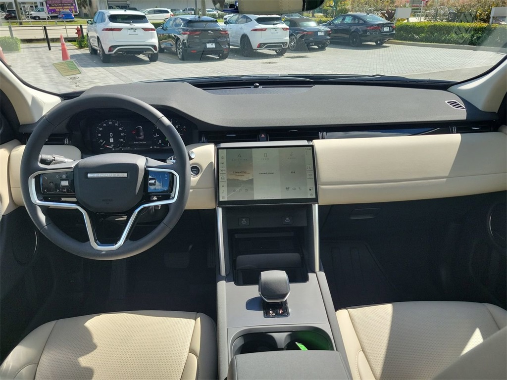 2025 Land Rover Discovery Sport S photo 15