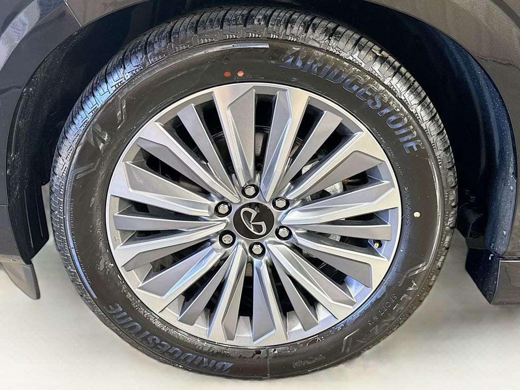 2025 Infiniti QX80 Sensory photo 33