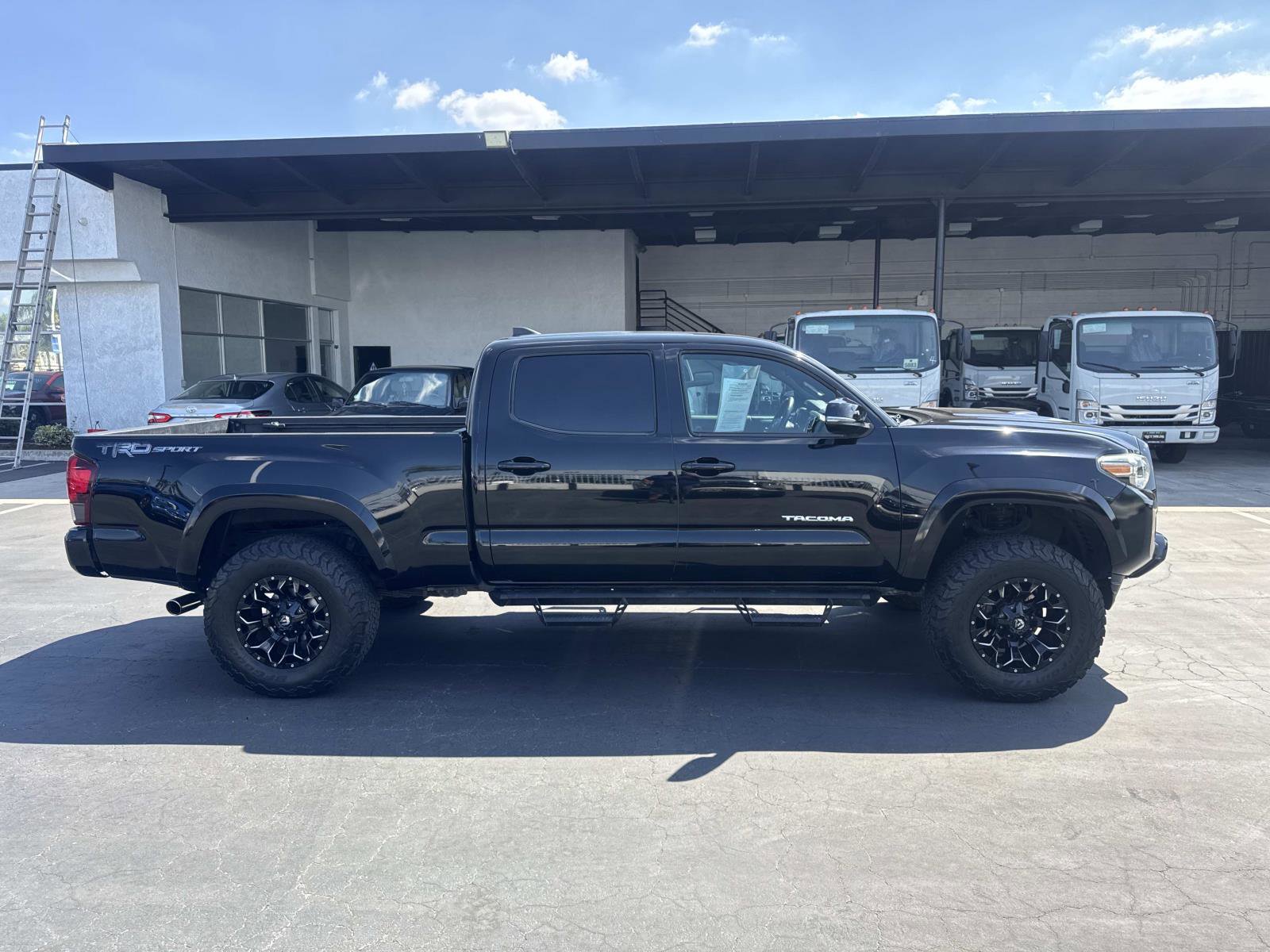 2018 Toyota Tacoma SR5 TRD Sport photo 4