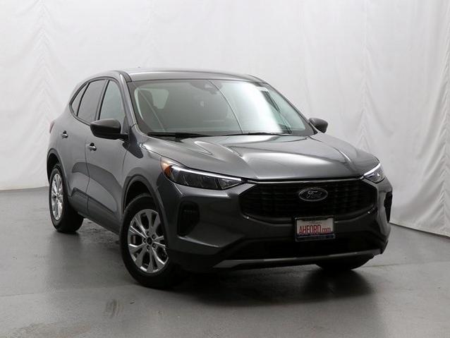 2025 Ford Escape Active's photo