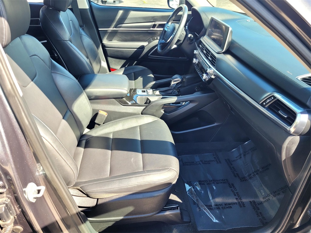 2022 Kia Telluride LX photo 16
