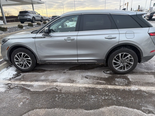 2022 LINCOLN CORSAIR - Image 1