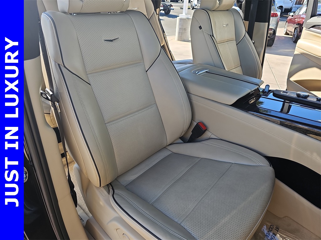 2023 Cadillac Escalade Premium Luxury photo 10