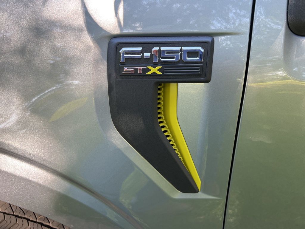 2025 Ford F-150 STX photo 33