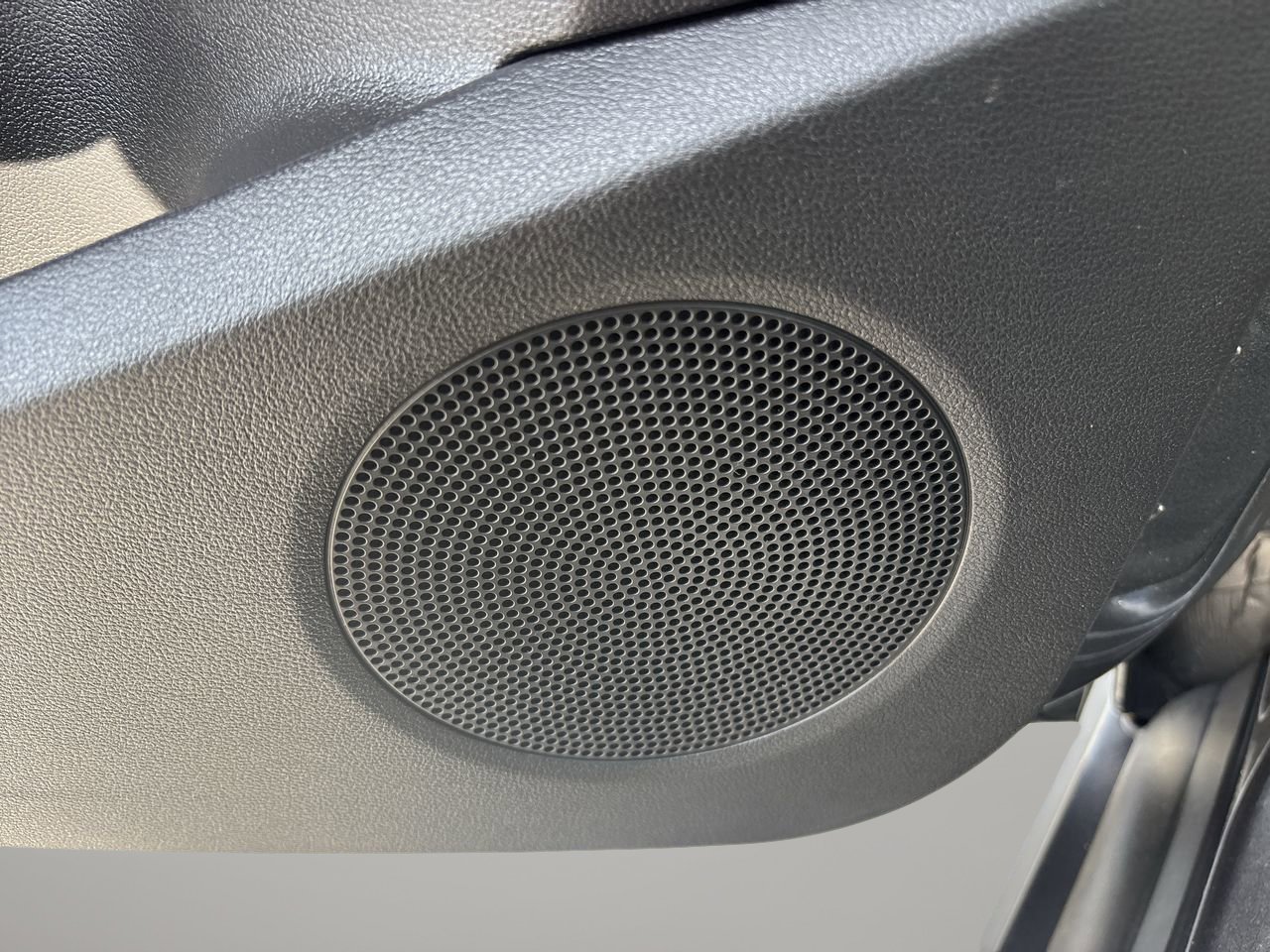 2017 Ford C-Max Hybrid SE photo 18