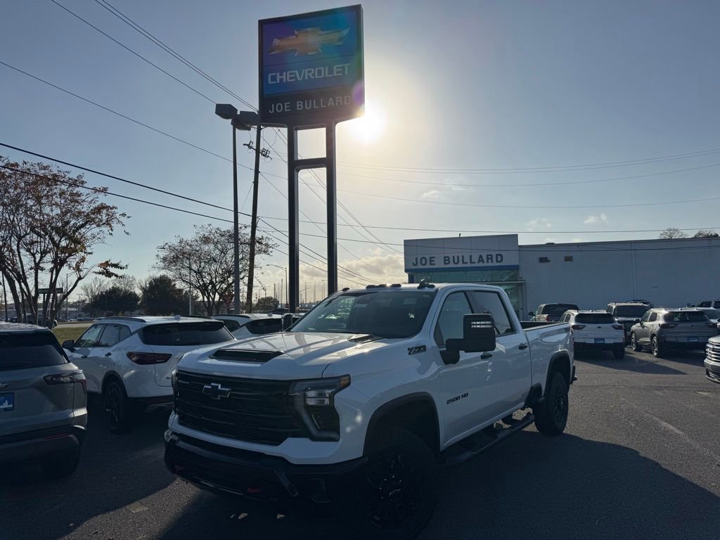 2026 Chevrolet Silverado 2500HD LT's photo