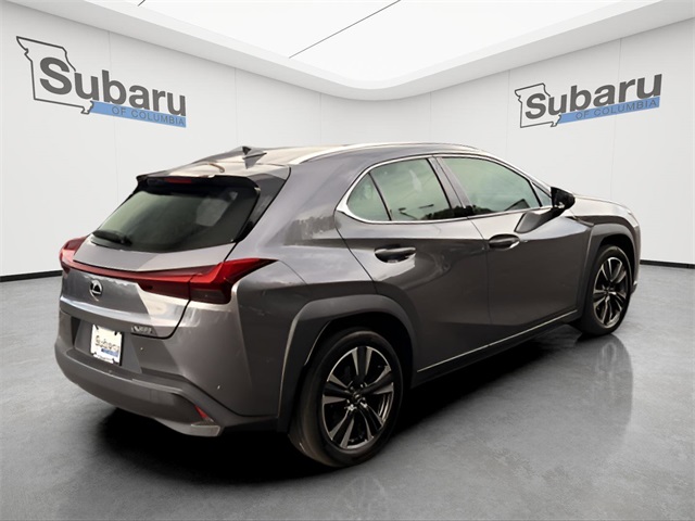 2021 Lexus UX 200 photo 4