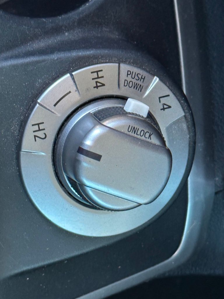 2019 Toyota 4Runner SR5 photo 17