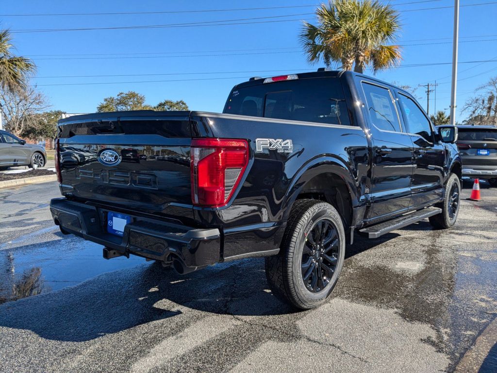 2025 Ford F-150 XLT photo 3