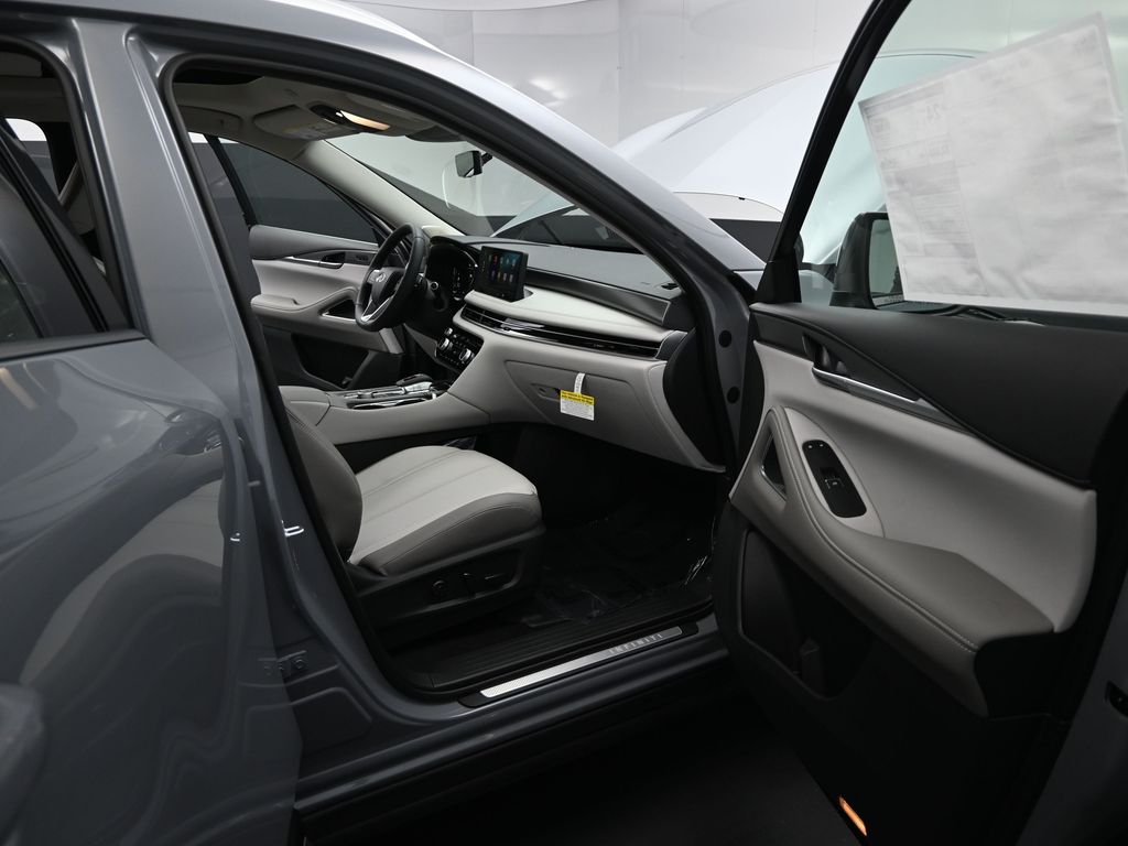 2026 Infiniti QX60 Luxe photo 16
