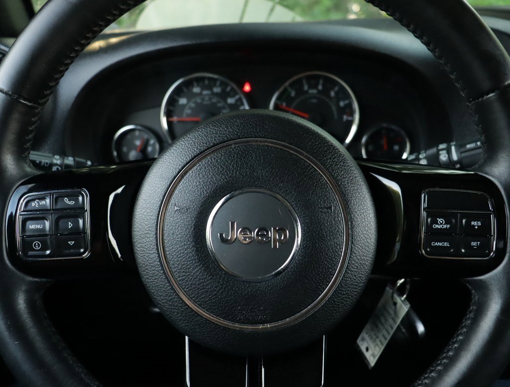 2015 Jeep Wrangler Unlimited Altitude photo 10