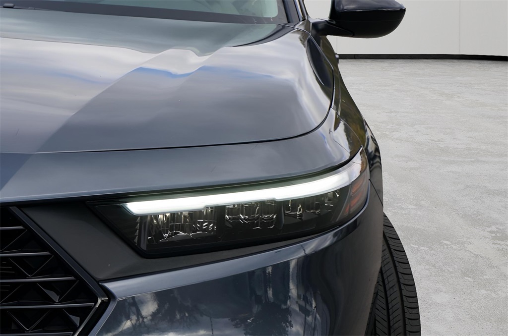 2025 Honda Accord SE photo 3