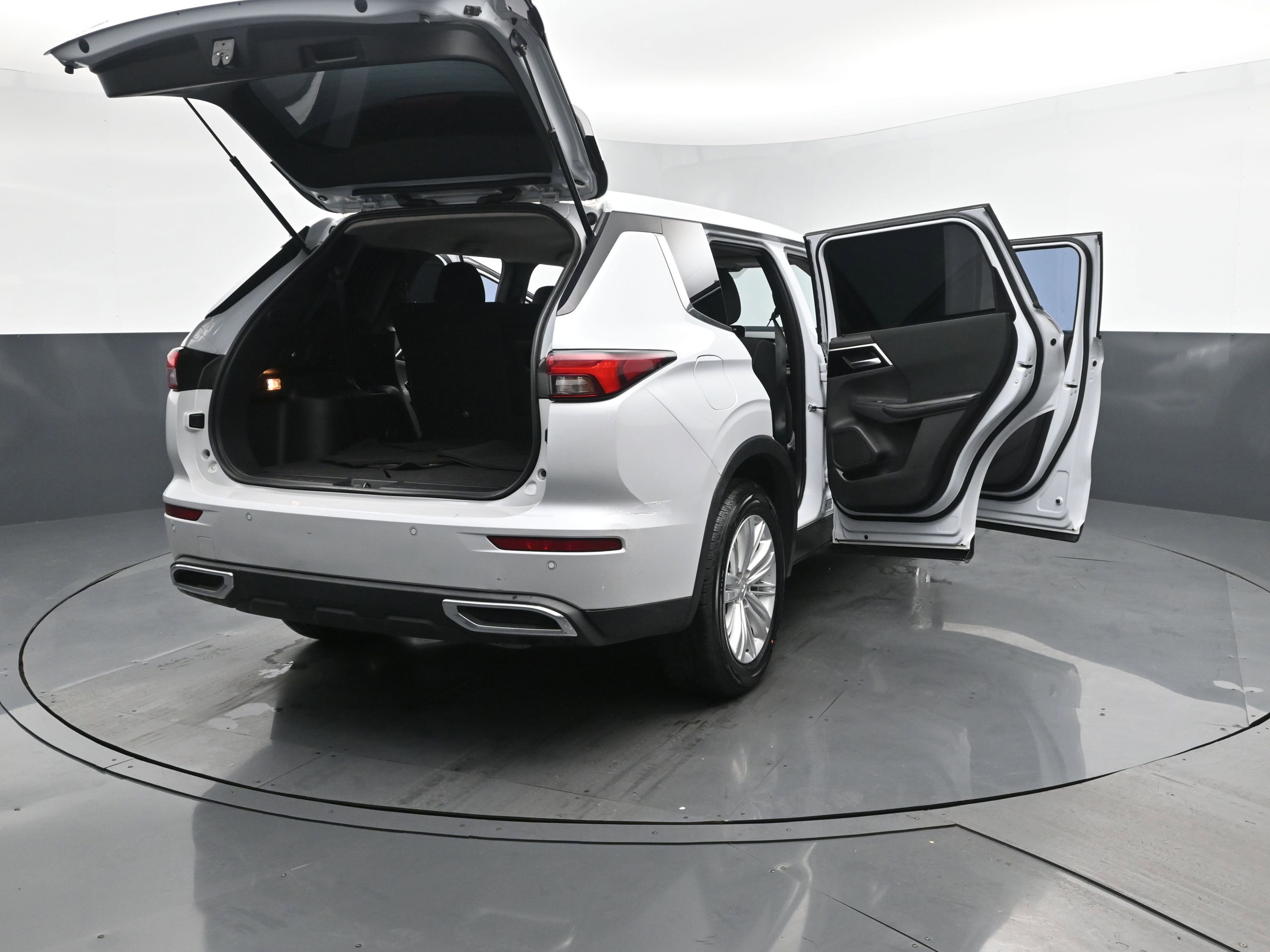 2022 Mitsubishi Outlander ES S-AWC photo 29