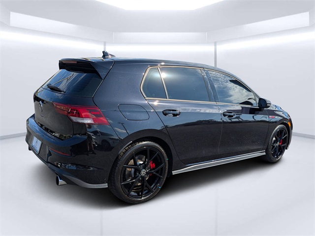 2024 Volkswagen Golf GTI 380 S photo 3