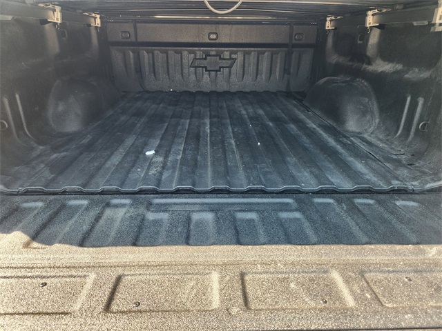 2015 Chevrolet Silverado 1500 High Country photo 28